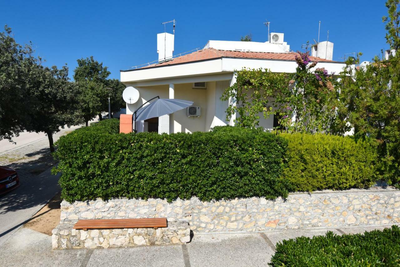 Apartment Tinateo, Gajac Novalja Exterior foto